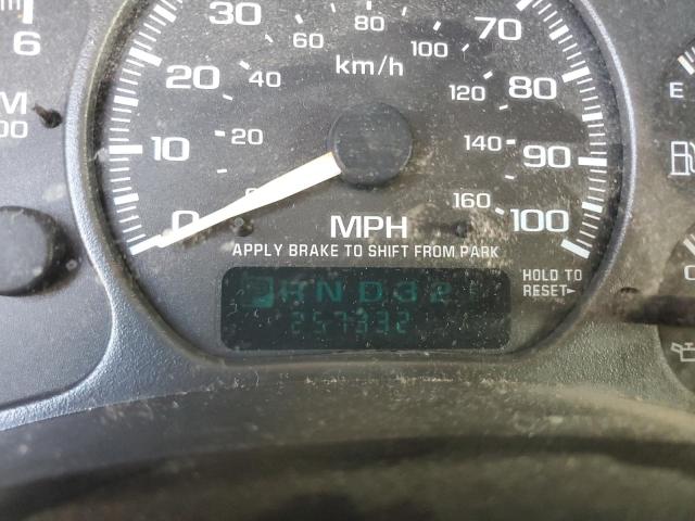 Photo 9 from auction – 2002 CHEVROLET SILVERADO C1500 with VIN 2GCEC19V321176856