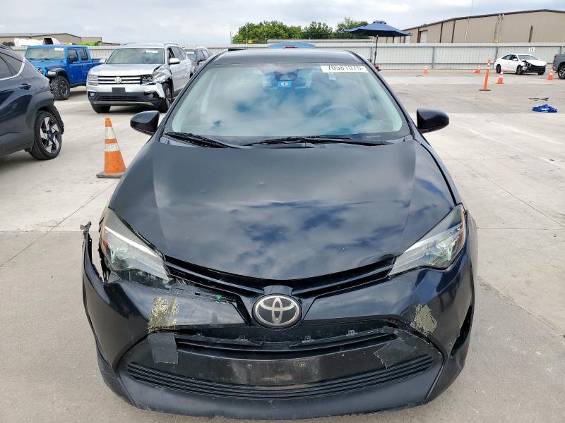 صورة رقم 5 من المزاد - 2018 TOYOTA COROLLA مع VIN 5YFBURHE4JP737887