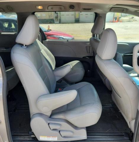 Photo 11 from auction – 2015 TOYOTA SIENNA XLE with VIN 5TDYK3DC9FS667643