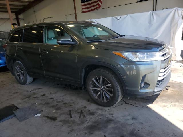 Photo 4 from auction – 2018 TOYOTA HIGHLANDER with VIN 5TDJZRFH8JS867074