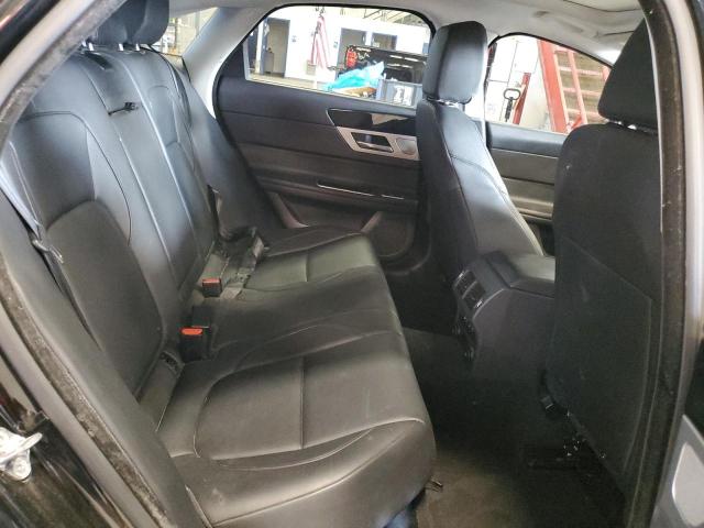 Photo 10 from auction – 2018 JAGUAR XF PREMIUM with VIN SAJBJ4FX2JCY56533