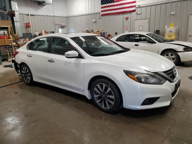 Photo 4 from auction – 2017 NISSAN ALTIMA 2.5 with VIN 1N4AL3AP0HC476113