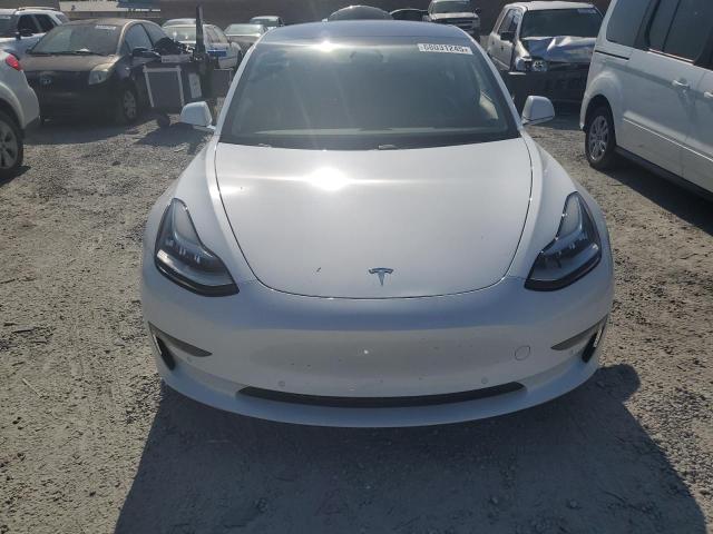 Photo 5 from auction – 2018 TESLA MODEL 3 with VIN 5YJ3E1EA7JF041623