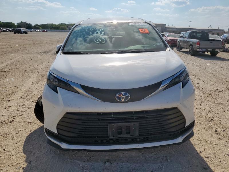 Photo 5 from auction – 2025 TOYOTA SIENNA LE with VIN 5TDKRKEC3SS232203