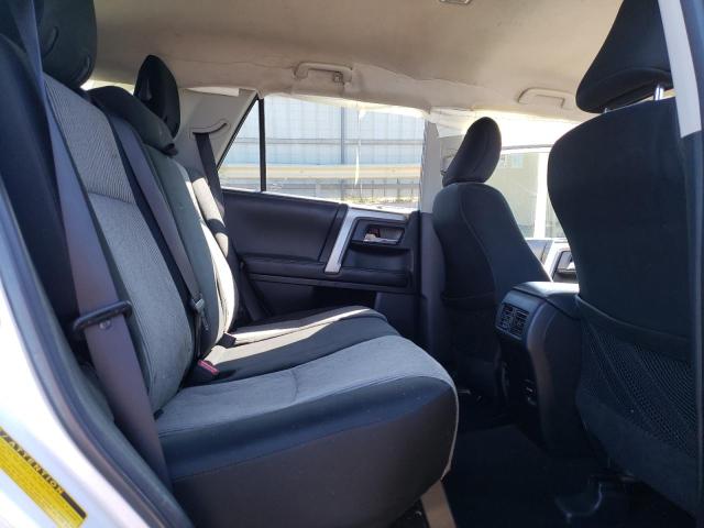 Photo 11 from auction – 2016 TOYOTA 4RUNNER SR with VIN JTEBU5JR2G5405406