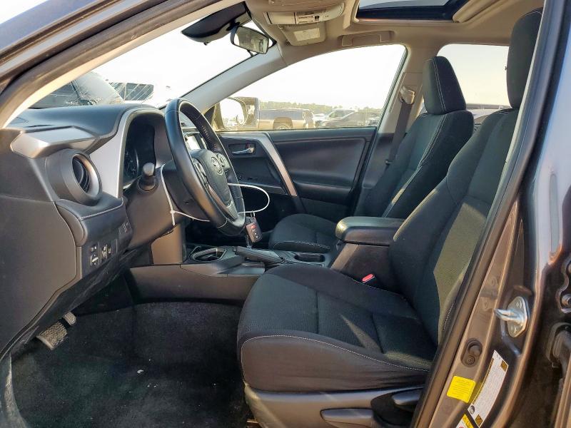 Photo 7 from auction – 2017 TOYOTA RAV4 XLE with VIN JTMWFREV6HD106488