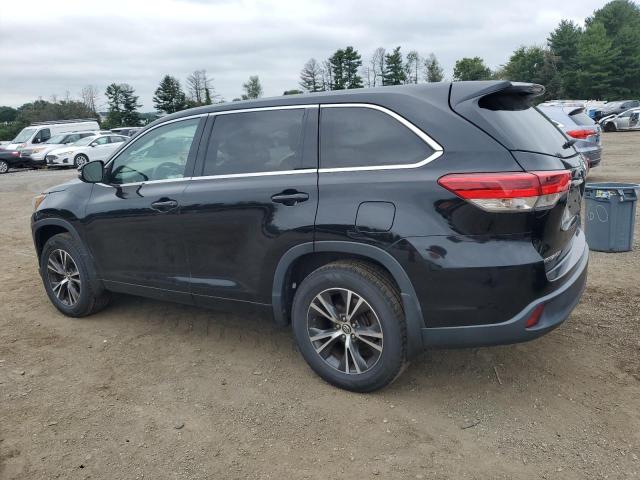 Фото 2 с аукциона – 2018 TOYOTA HIGHLANDER с VIN 5TDBZRFHXJS853455