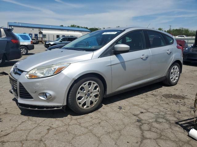 FORD FOCUS SE 2012 مع رقم تعريف المركبة 1FAHP3K2XCL270196 - صورة من المزاد