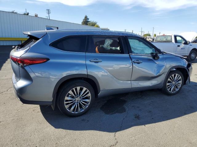 Photo 3 from auction – 2020 TOYOTA HIGHLANDER PLATINUM with VIN 5TDFZRBH4LS014590