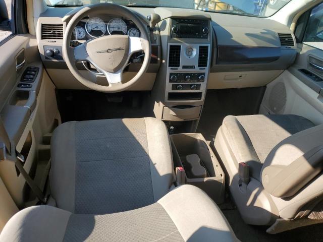 Photo 8 from auction – 2010 CHRYSLER TOWN & COU with VIN 2A4RR4DE8AR155570