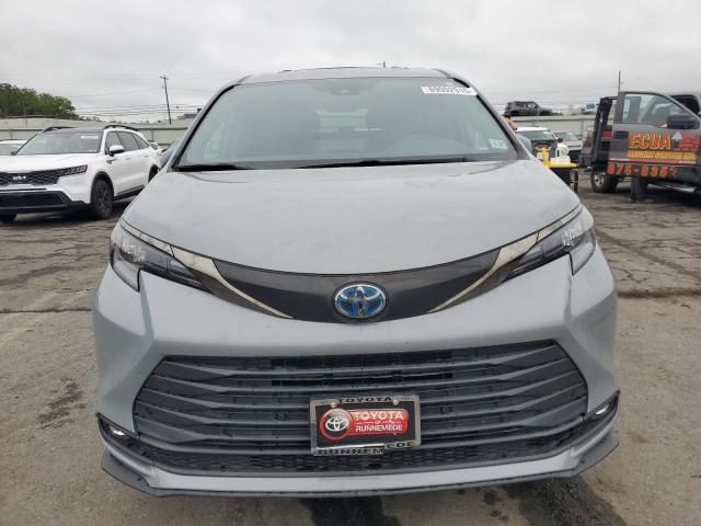 Photo 5 from auction – 2022 TOYOTA SIENNA XLE with VIN 5TDASKFCXNS058083