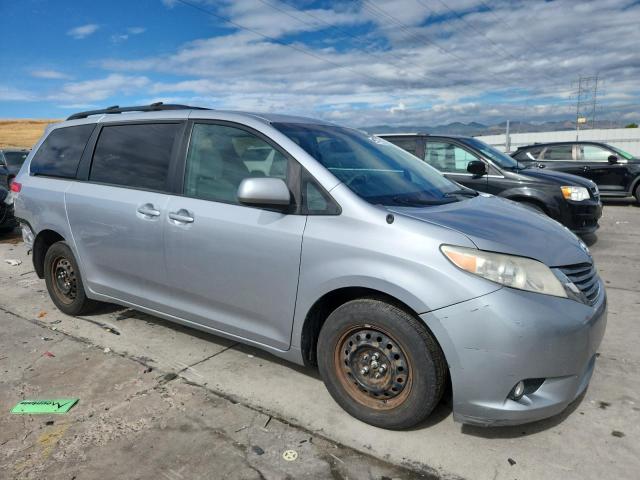 Photo 4 from auction – 2011 TOYOTA SIENNA with VIN 5TDDK3DCXBS018331