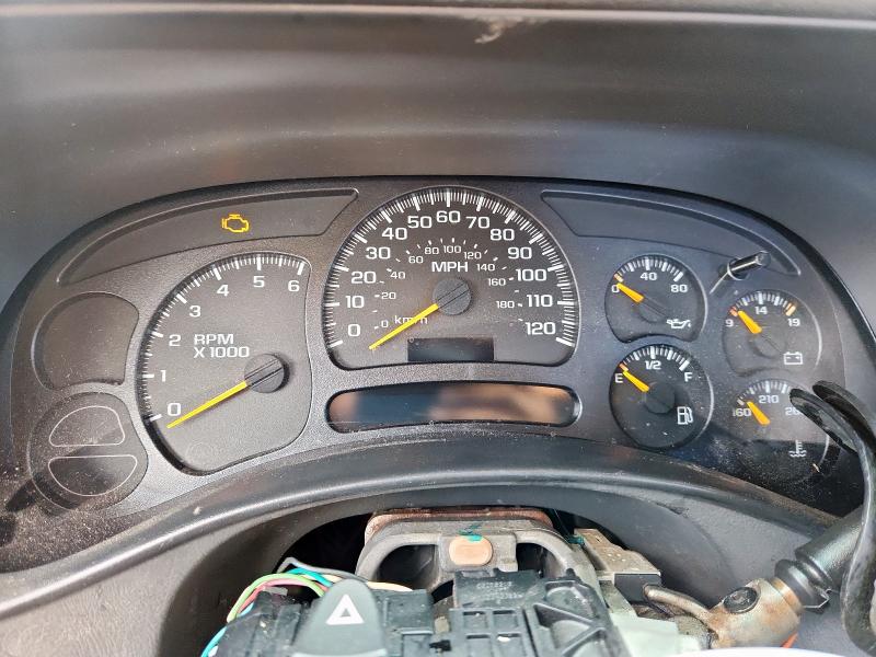 Photo 9 from auction – 2004 CHEVROLET SILVERADO with VIN 2GCEC19T041262630