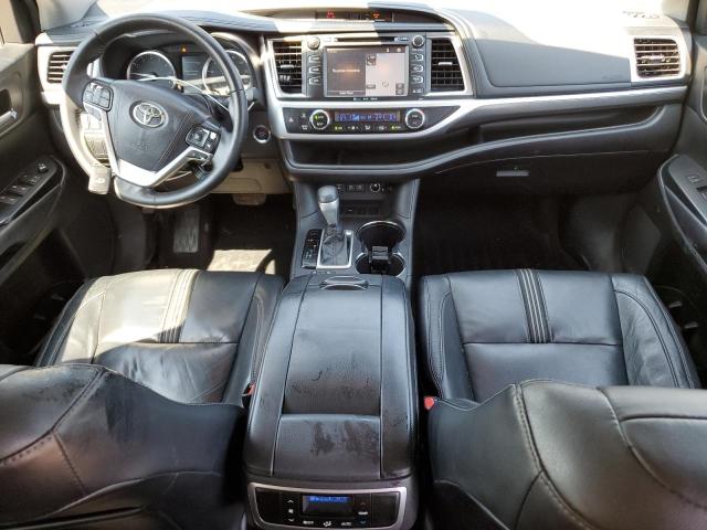 Photo 8 from auction – 2018 TOYOTA HIGHLANDER with VIN 5TDKZRFH8JS528139