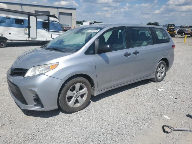 TOYOTA SIENNA L 2018 with VIN 5TDZZ3DC3JS952041 - Photo from auction