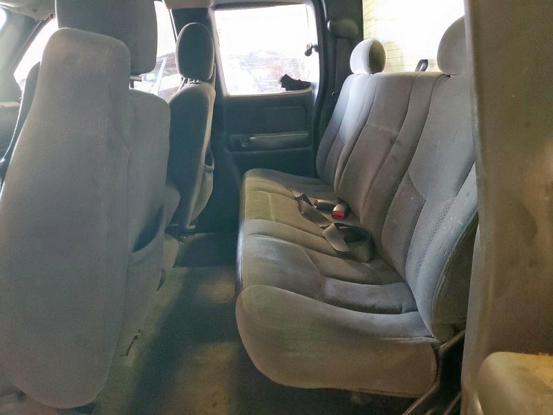 Photo 10 from auction – 2004 CHEVROLET SILVERADO with VIN 1GCEC19X24Z216534