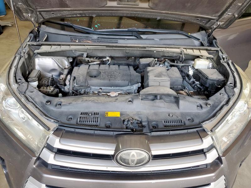 Photo 12 from auction – 2019 TOYOTA HIGHLANDER with VIN 5TDZARFH7KS043062