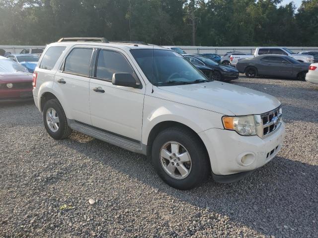 Photo 4 from auction – 2011 FORD ESCAPE with VIN 1FMCU0DG0BKA37545