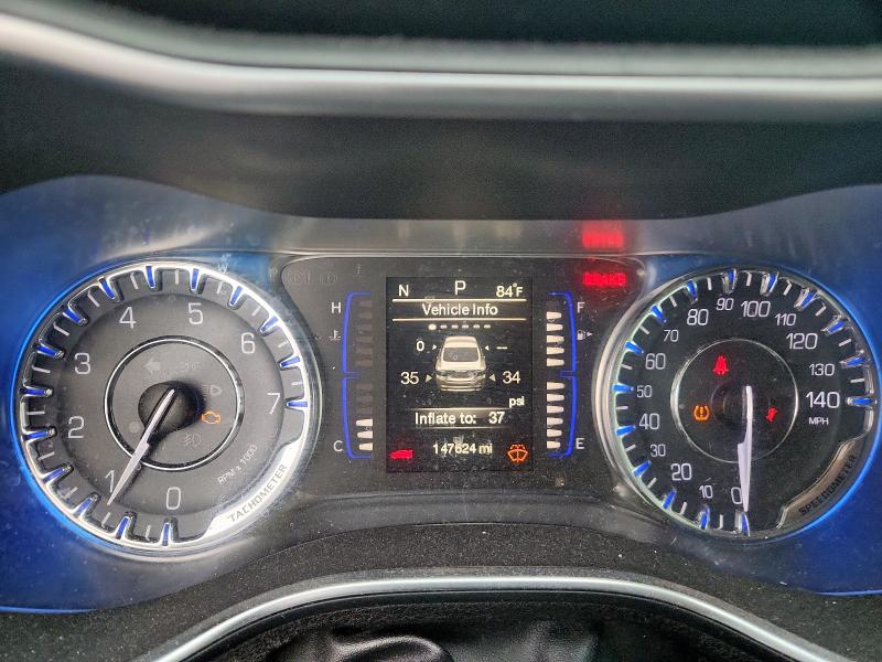 Photo 9 from auction – 2015 CHRYSLER 200 LIMITE with VIN 1C3CCCAB5FN592095