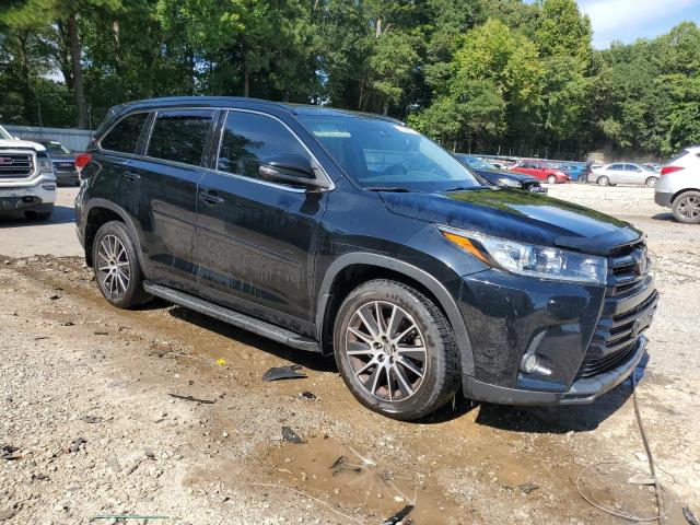 Photo 4 from auction – 2017 TOYOTA HIGHLANDER with VIN 5TDJZRFH3HS474271
