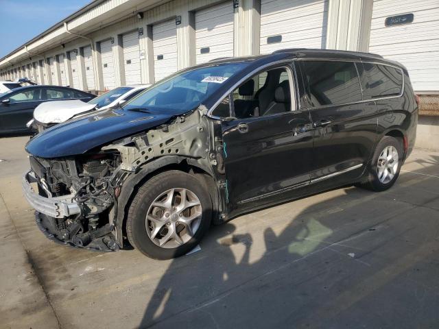 CHRYSLER PACIFICA TOURING L 2017 with VIN 2C4RC1BG6HR661483 - Photo from auction