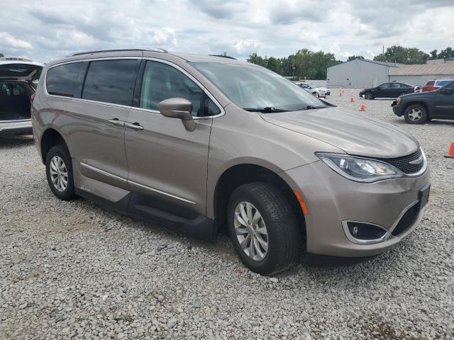 Photo 4 from auction – 2018 CHRYSLER PACIFICA T with VIN 2C4RC1BGXJR247984