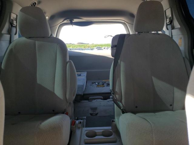 Photo 10 from auction – 2014 TOYOTA SIENNA LE with VIN 5TDKK3DC1ES444033