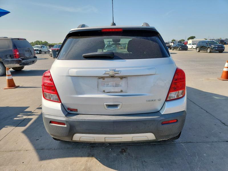 Photo 6 from auction – 2016 CHEVROLET TRAX 1LT with VIN 3GNCJLSB3GL163756