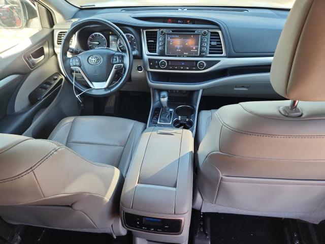 Photo 8 from auction – 2017 TOYOTA HIGHLANDER with VIN 5TDKZRFH6HS525315