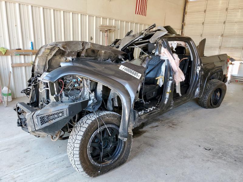 TOYOTA TUNDRA 2016 with VIN 5TFAW5F14GX493585 - Photo from auction