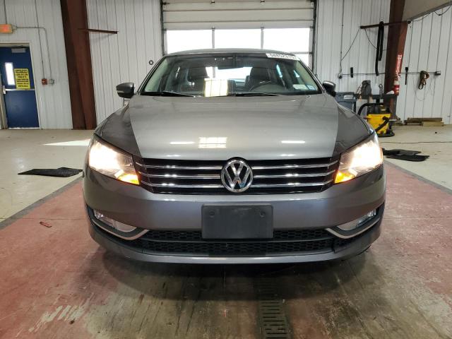 Photo 5 from auction – 2015 VOLKSWAGEN PASSAT S with VIN 1VWAT7A34FC104749
