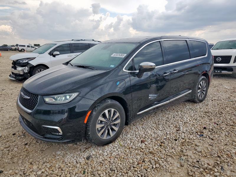 CHRYSLER PACIFICA H 2022 with VIN 2C4RC1S74NR183611 - Photo from auction