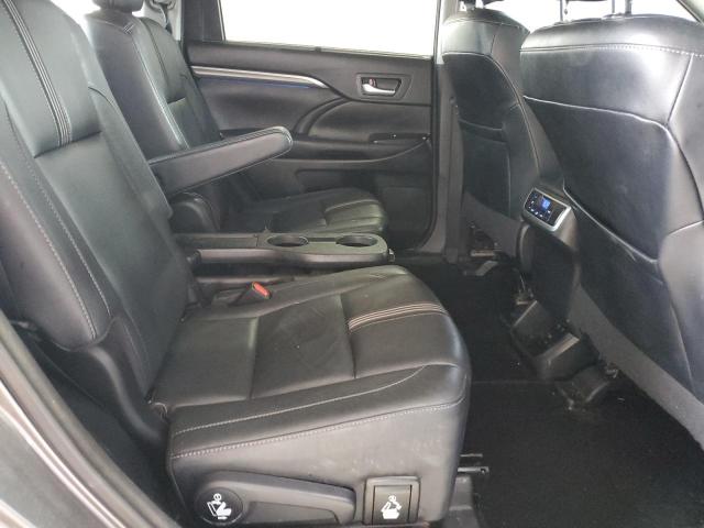 Photo 11 from auction – 2017 TOYOTA HIGHLANDER with VIN 5TDJZRFH2HS416880