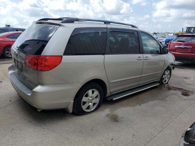 Photo 3 from auction – 2010 TOYOTA SIENNA CE with VIN 5TDKK4CC1AS339820