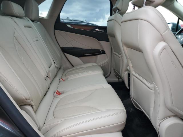 Photo 11 from auction – 2017 LINCOLN MKC SELECT with VIN 5LMCJ2D90HUL00665