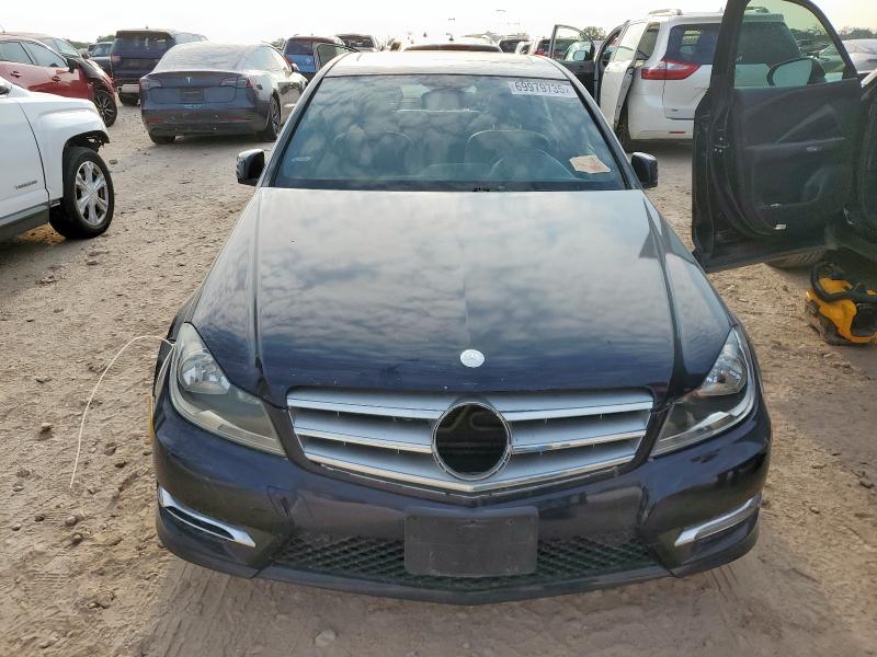 Photo 5 from auction – 2013 MERZ C 250 with VIN WDDGF4HB7DR269176