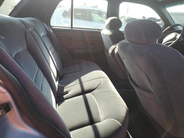Photo 10 from auction – 2002 MERCURY GRAND MARQ with VIN 2MEFM74WX2X619679