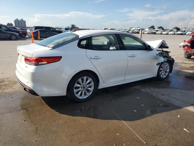 Photo 3 from auction – 2016 KIA OPTIMA EX with VIN 5XXGU4L34GG097289