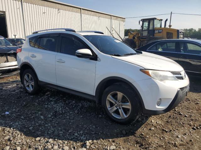Photo 4 from auction – 2015 TOYOTA RAV4 XLE with VIN JTMRFREV0FD168429