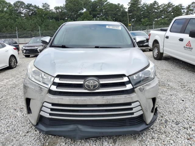 Photo 5 from auction – 2018 TOYOTA HIGHLANDER with VIN 5TDZARFH8JS033543
