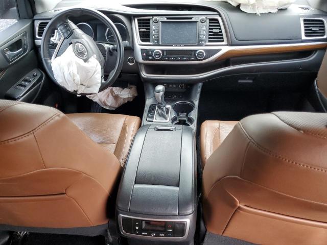 Фото 8 с аукциона – 2018 TOYOTA HIGHLANDER с VIN 5TDDZRFH9JS865475