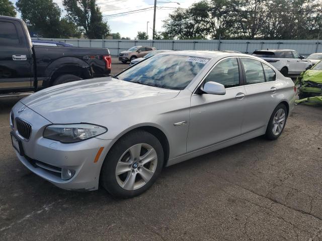 BMW 528 XI 2012 مع رقم تعريف المركبة WBAXH5C58CDW02165 - صورة من المزاد