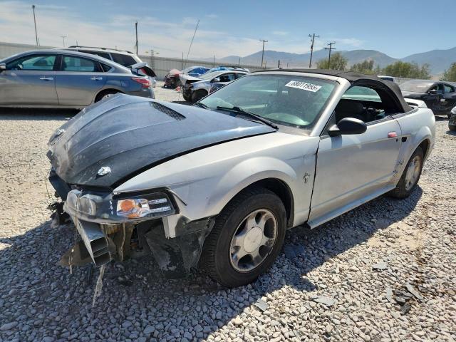 FORD MUSTANG 2000 z numerem VIN 1FAFP4443YF198775 - Zdjęcie z aukcji