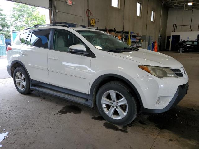 Photo 4 from auction – 2014 TOYOTA RAV4 XLE with VIN 2T3RFREV8EW157535