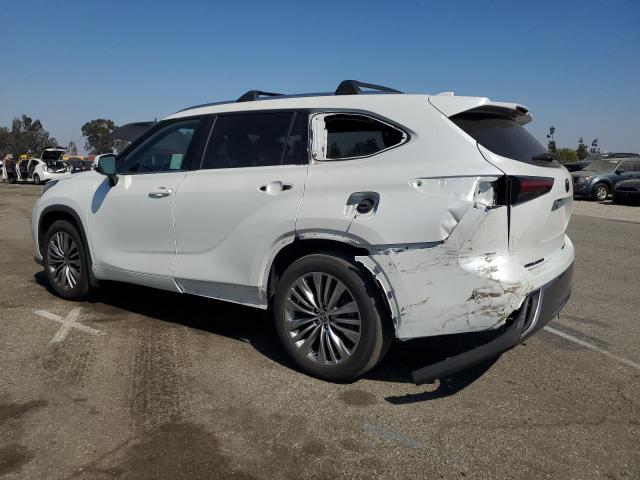 Photo 2 from auction – 2022 TOYOTA HIGHLANDER with VIN 5TDFZRBH3NS169943