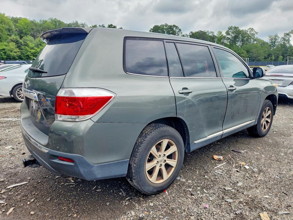 Photo 3 from auction – 2013 TOYOTA HIGHLANDER with VIN 5TDZA3EH7DS031981