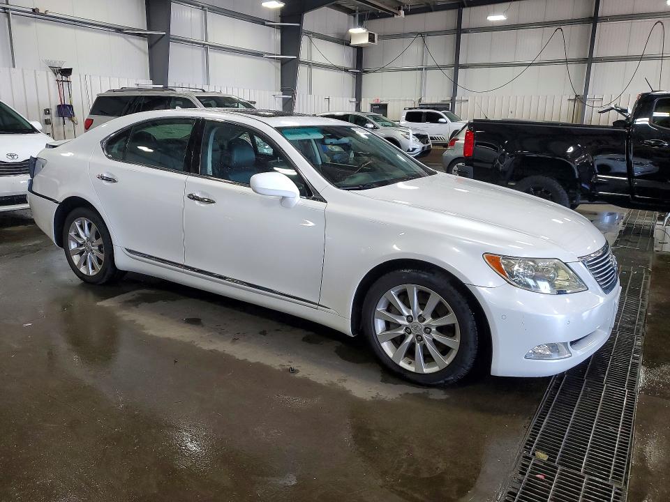 Photo 4 from auction – 2009 LEXUS LS with VIN JTHCL46F995004621