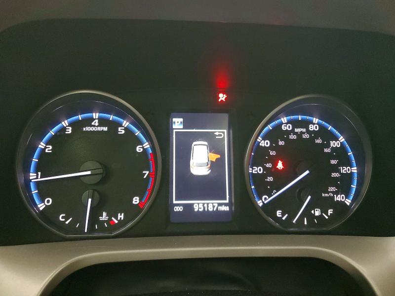 Photo 9 from auction – 2018 TOYOTA RAV4 with VIN 2T3RFREV3JW796397