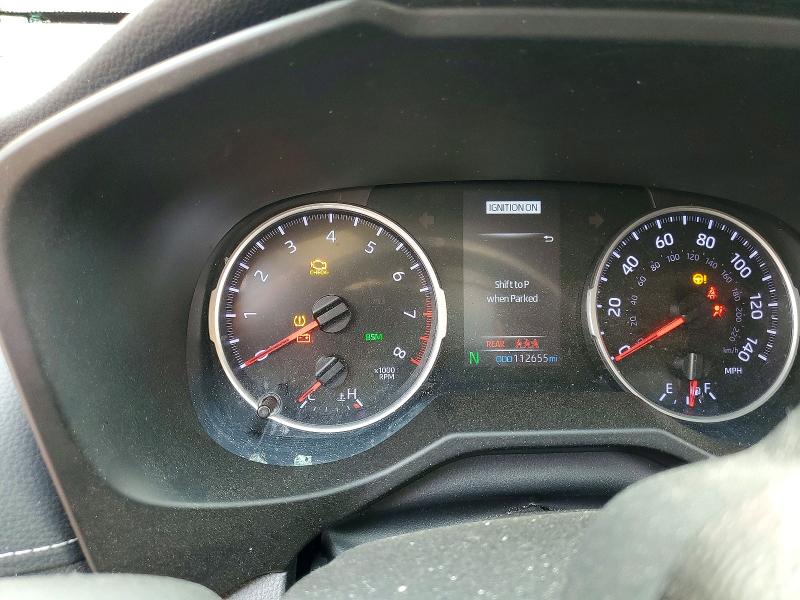 Photo 9 from auction – 2019 TOYOTA RAV4 with VIN 2T3P1RFV0KC015875