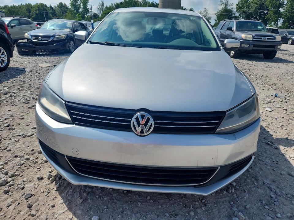 Photo 5 from auction – 2014 VOLKSWAGEN JETTA with VIN 3VWD07AJ6EM333712